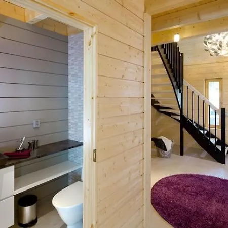 Lodge Naava