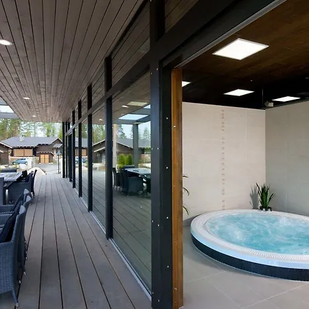 Naava Lodge