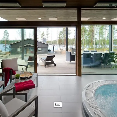 Lodge Naava